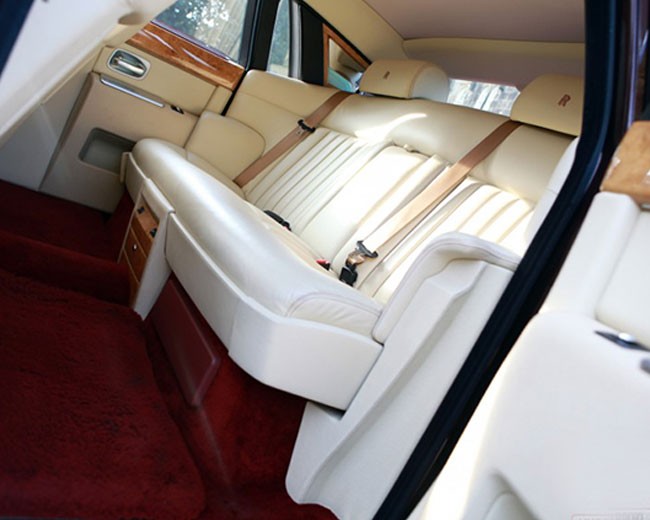 Modern Wedding Cars image 18